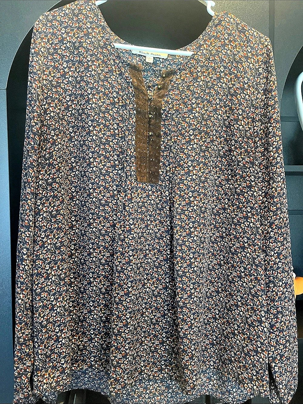 Black Rainn Floral Blouse in Black & Orange Size XL Like New